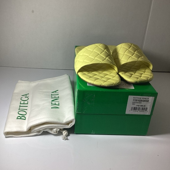 Bottega Veneta
Women's Amy Flat Mule Sandals - Picture 9 of 9